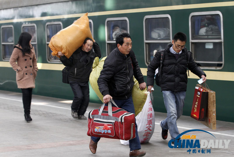 直擊全國各地春運表情