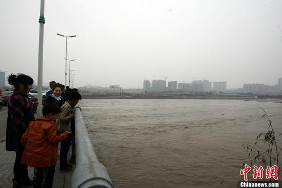 山西曲亭水庫(kù)壩體塌陷近300米 附近公路多封閉