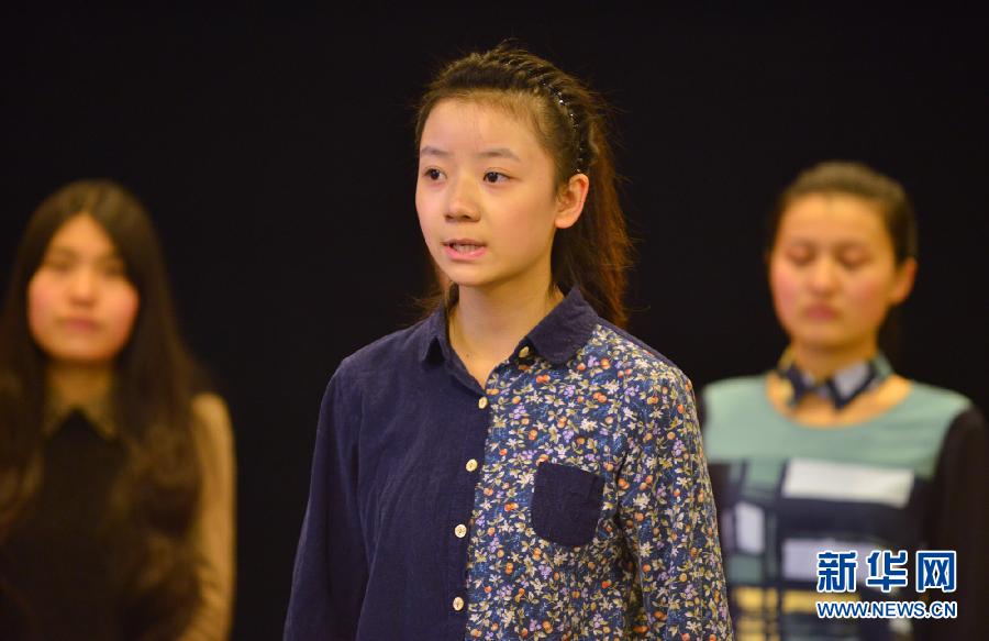 北京電影學院考試進行時 天生麗質或是搞怪搶鏡