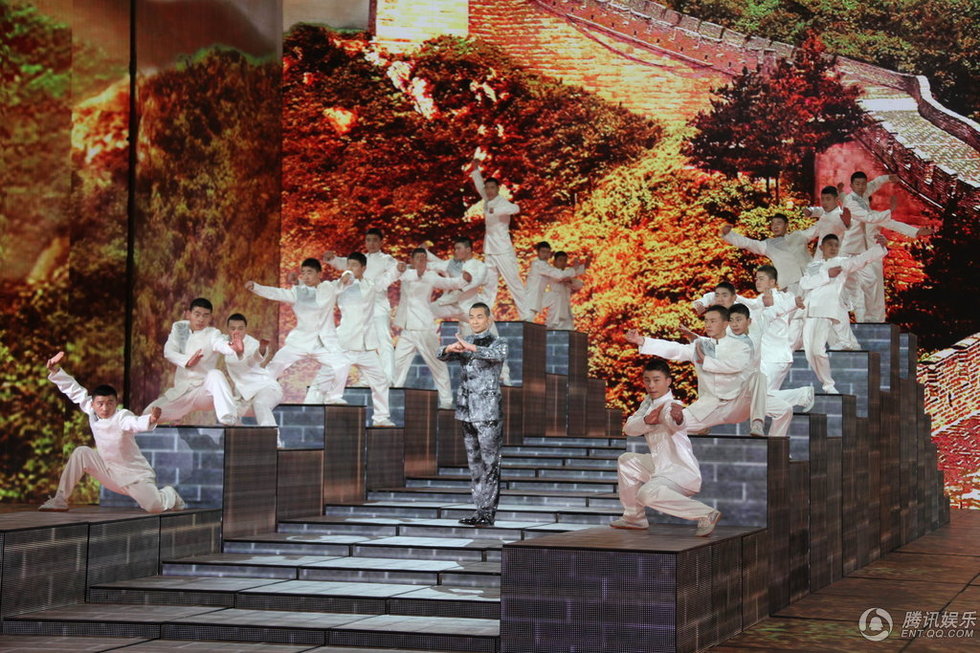 央視元宵晚會:郭德綱相聲被指不好笑