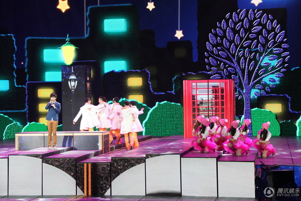 央視元宵晚會:郭德綱相聲被指不好笑