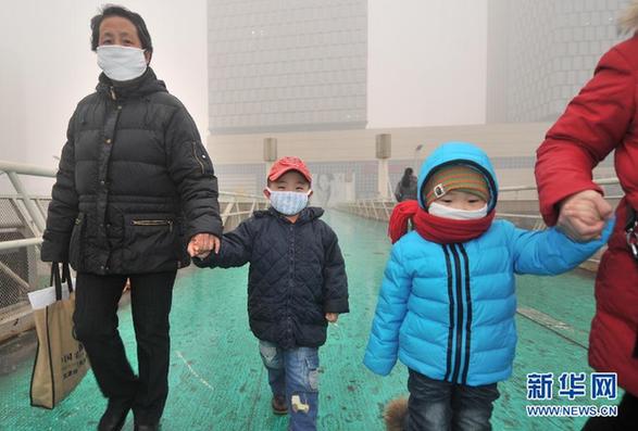 津京冀三地霧霾持續(xù) 空氣質(zhì)量嚴(yán)重污染