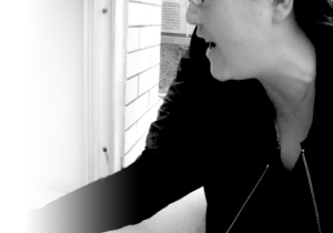 豪車美女罵交警扣分:老子一年要交幾百萬稅給你