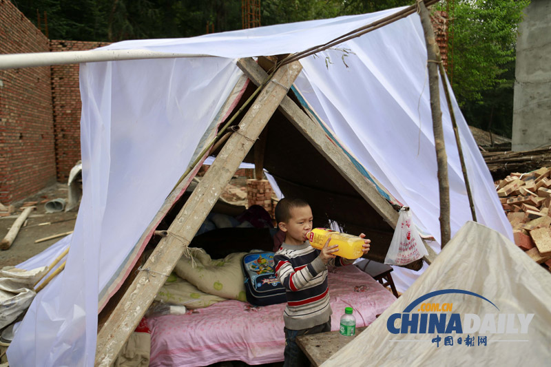 中國日報記者直擊地震重災區(qū)龍門鄉(xiāng)[組圖]