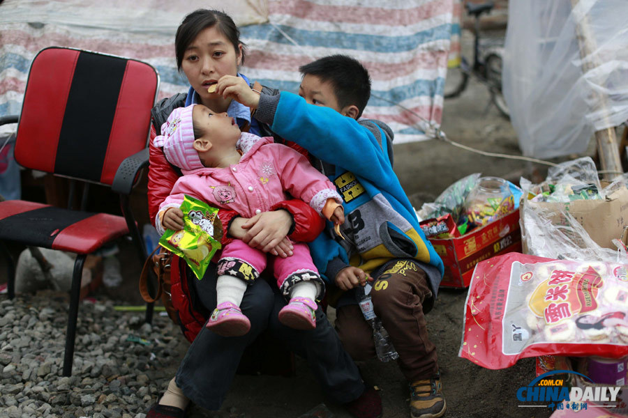 中國日報記者直擊地震重災區(qū)龍門鄉(xiāng)青龍場村