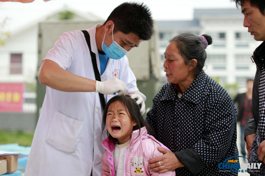 中國日報記者直擊地震重災區龍門鄉青龍場村