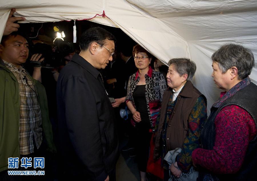 李克強(qiáng)在震區(qū)24小時(shí)的足跡