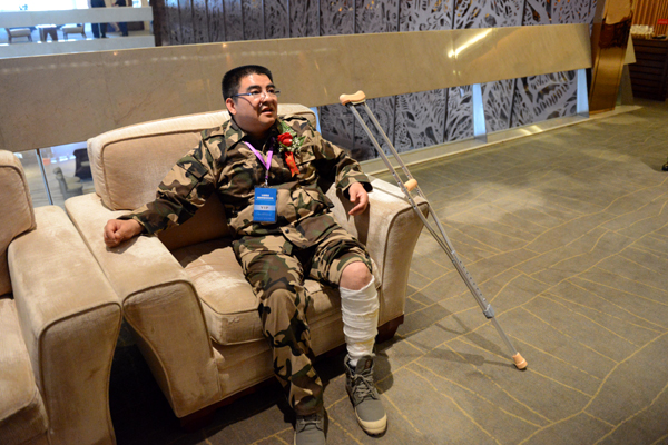 陳光標(biāo)災(zāi)區(qū)歷險(xiǎn)記:差點(diǎn)被萬伏高壓擊中