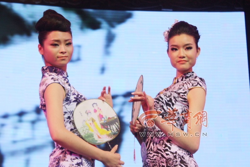 2013國際旅游小姐陜西賽區三甲出爐 選手贅肉走光奇葩多