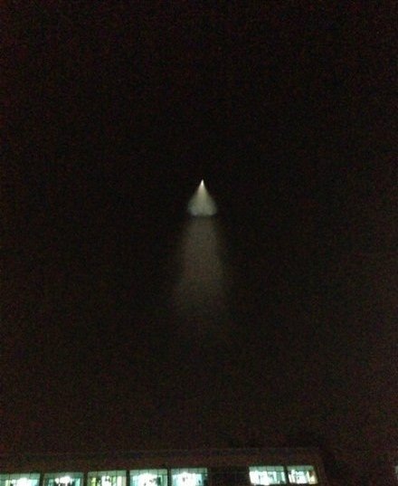 我國(guó)多地出現(xiàn)UFO 網(wǎng)友分析疑是反導(dǎo)試驗(yàn)（圖）