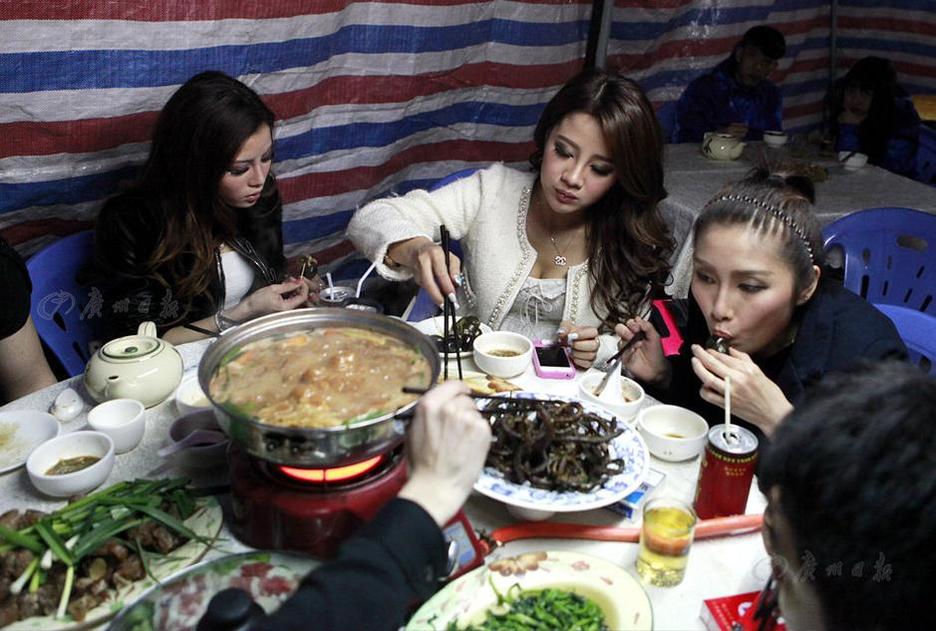 90后學(xué)生嫩模的放肆青春