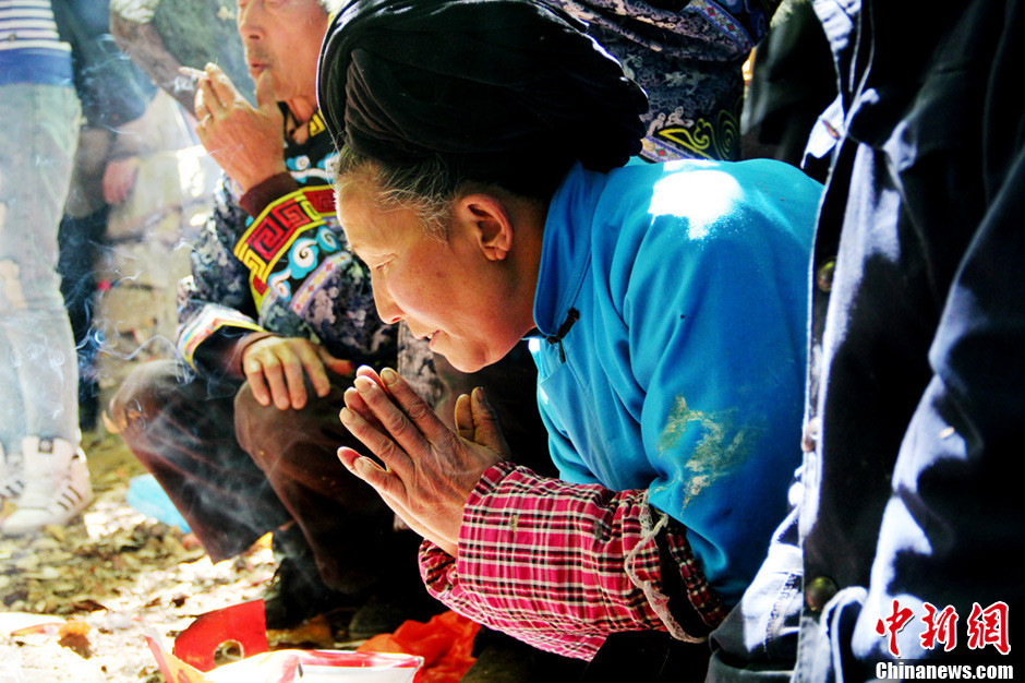 四川茂縣羌族感恩節 民眾齊聚祭祀太陽神