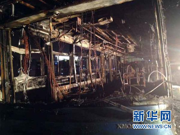 廈門(mén)BRT公車(chē)起火造成至少20人死亡