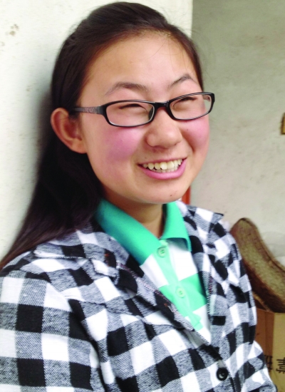 女生為媽媽闖紅燈道歉續：高考結束交警上門慰問