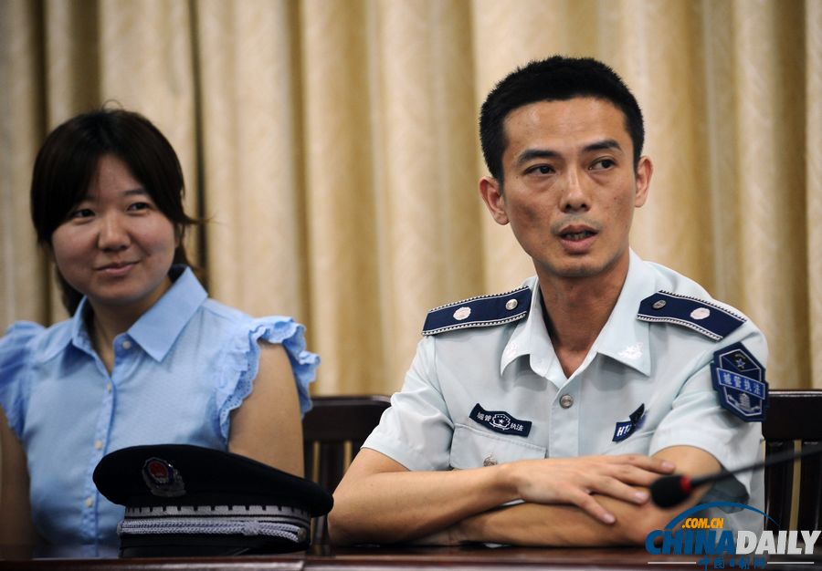 武漢公布“臥底城管”擺攤日記