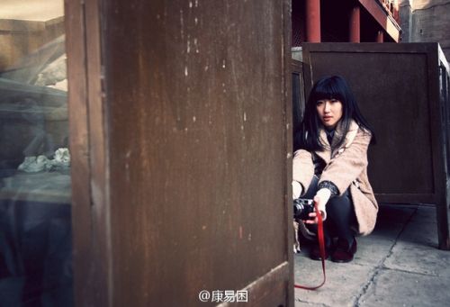 人大女神走紅 康逸琨私房照PK奶茶MM章澤天(圖)