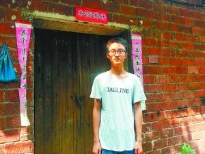 “學霸”中的“學霸”可用一枚游戲幣“完爆拳皇”