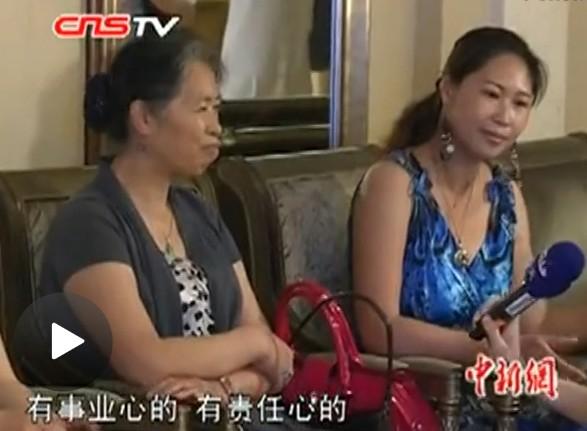 妙齡美女排隊(duì)參加富豪北京相親海選現(xiàn)場(chǎng)