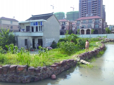 拒拆遷小樓被別墅