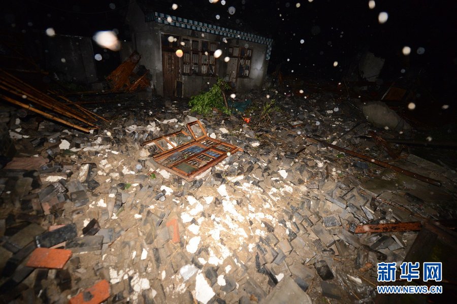 高清：江蘇省高郵市遭遇龍卷風襲擊