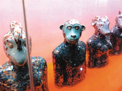 河北奇葩博物館1年4000學生參觀 現被摘牌