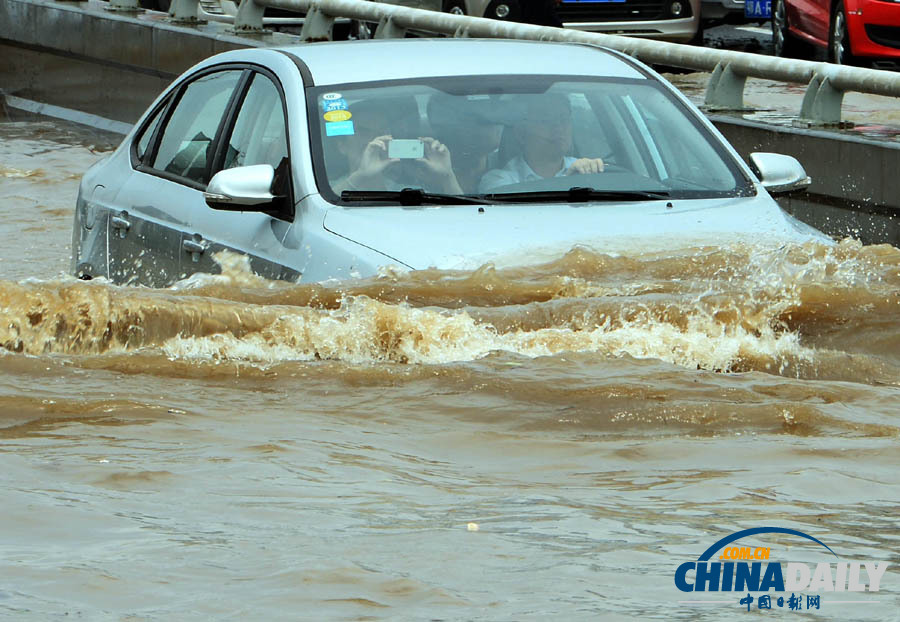 暴雨來襲——多地遭遇暴雨洪澇災害