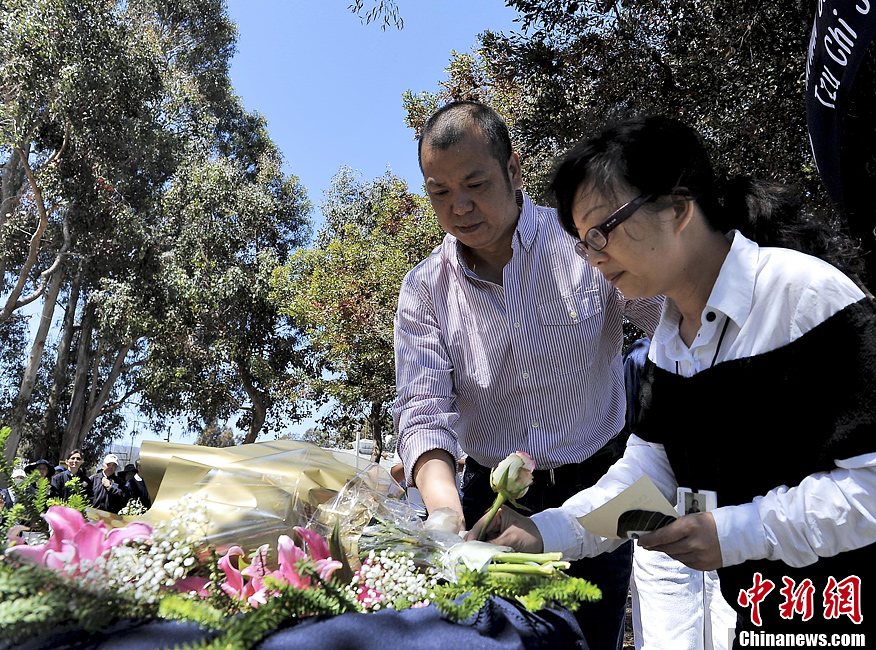 韓亞空難第7日 遇難者父母舊金山哀悼