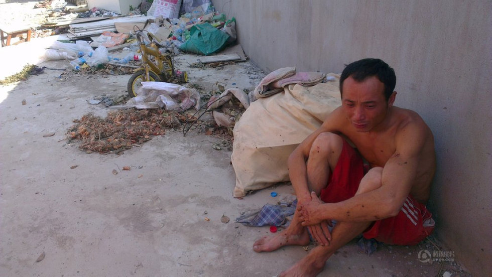 組圖:3歲雙胞胎兄弟席地而睡遭貨車碾壓哥哥死亡