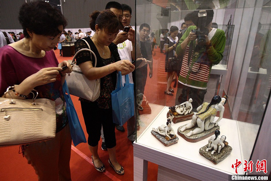 “性健康文化博物館”亮相太原 參觀者絡繹不絕