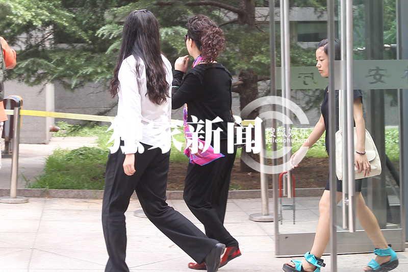 李某案舉行庭前會(huì)議夢(mèng)鴿現(xiàn)身 被告本人將出席