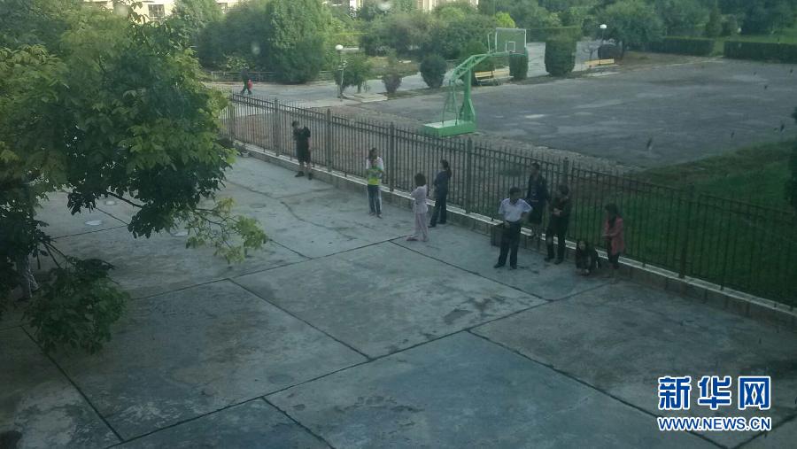 甘肅定西岷縣附近發生6.6級左右地震 居民下樓躲避