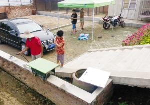 男子用高壓水槍洗摩托 遭電擊當場身亡(圖)