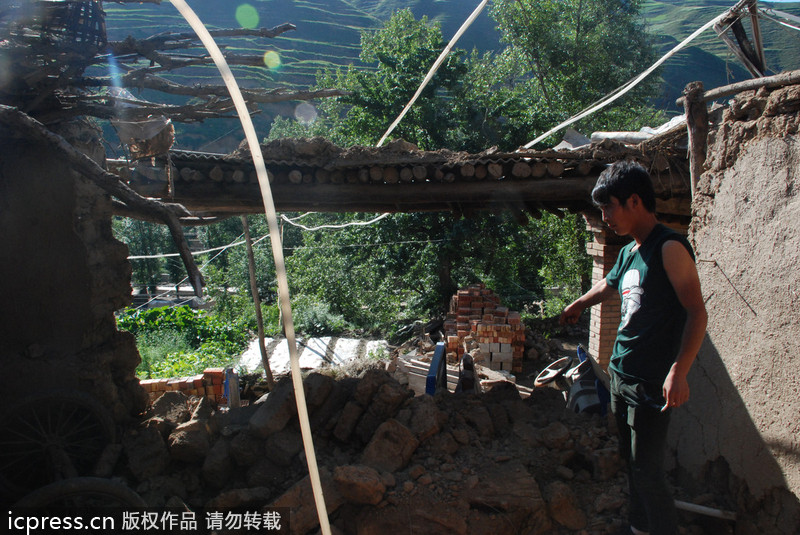 甘肅定西岷縣隨固村受災嚴重 受傷村民轉運蘭州醫院