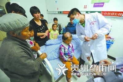 貴州針扎縫嘴虐女案續：涉案父親獲刑1年6個月