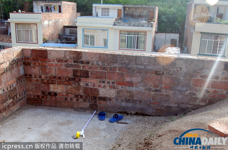 12歲網(wǎng)游男童突然砍殺表妹后跳樓稱(chēng)似做夢(mèng)