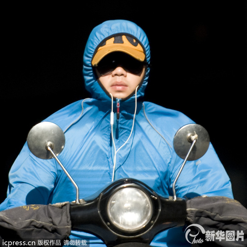 40.4℃高溫破紀錄 杭州市民全副武裝眾生相