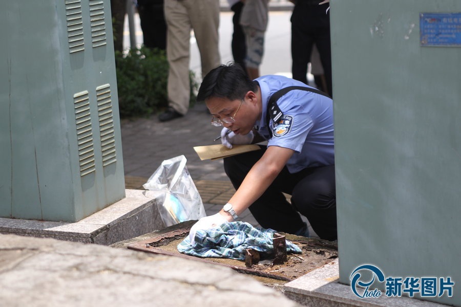 深圳一男子當(dāng)街揮刀砍人 致6無(wú)辜路人死傷