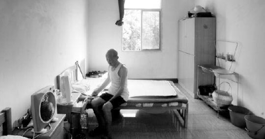 “常回家看看”入法滿月 律師稱執(zhí)行操作是難點(diǎn)