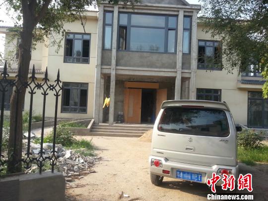 鄭州15棟神秘別墅無手續 10年無人住沒拆除