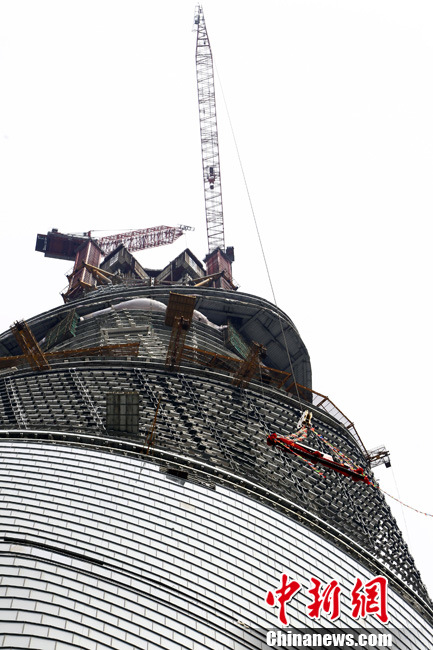 在建的中國第一高樓“上海中心”結構封頂
