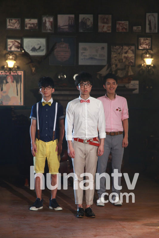 2013快男十強拍攝MV 賈盛強華晨宇裝驚訝賣萌