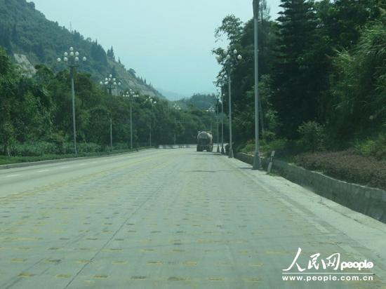 福建警方回應“104國道限速30公里每天罰款10萬元”傳聞