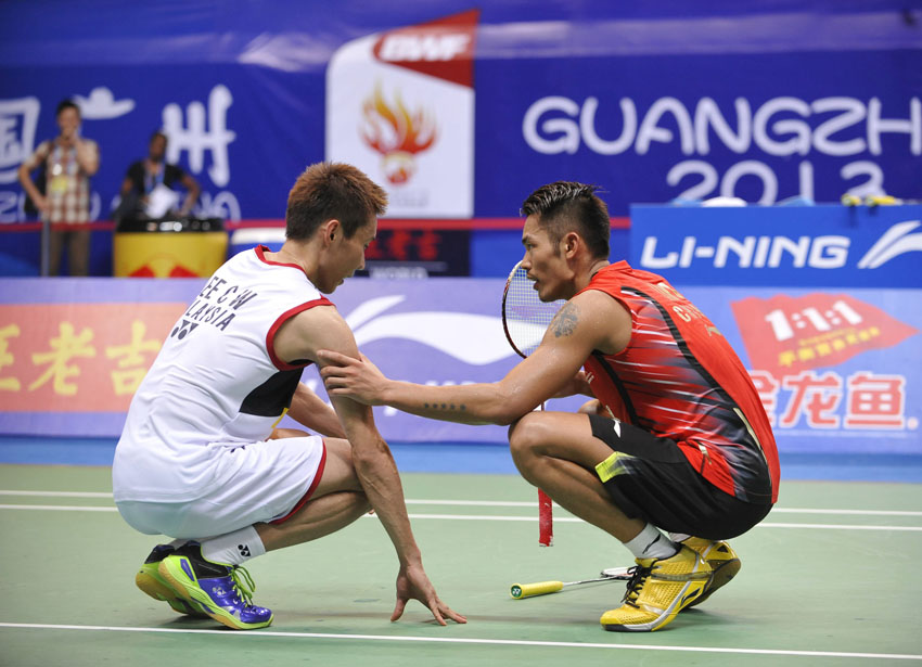 高清：羽毛球世錦賽林丹奪冠 激情擁吻妻子謝杏芳