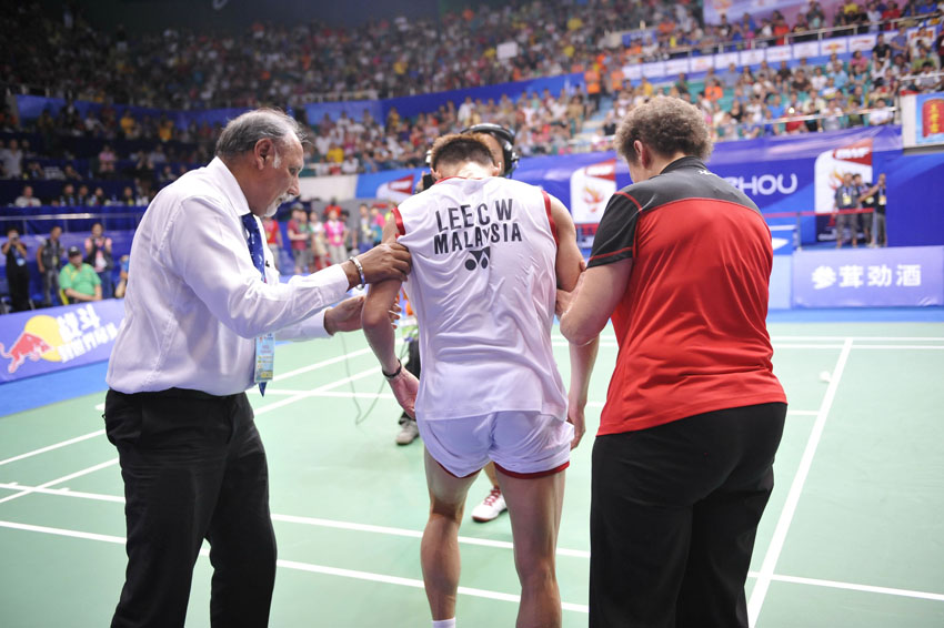 高清：羽毛球世錦賽林丹奪冠 激情擁吻妻子謝杏芳