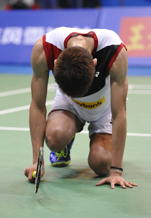 高清：羽毛球世錦賽林丹奪冠 激情擁吻妻子謝杏芳