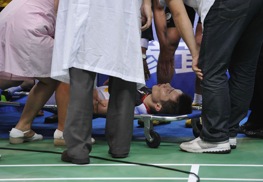 高清：羽毛球世錦賽林丹奪冠 激情擁吻妻子謝杏芳