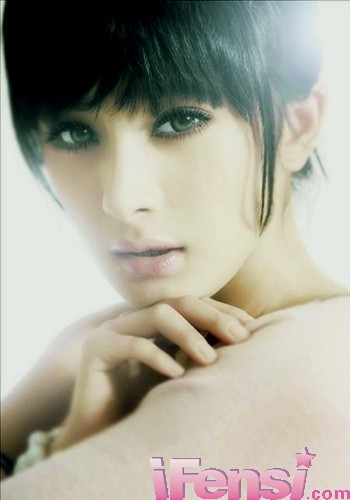 楊冪劉亦菲劉詩(shī)詩(shī)唐嫣新代女星身價(jià)排名（圖）