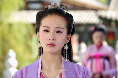 楊冪劉亦菲劉詩(shī)詩(shī)唐嫣新代女星身價(jià)排名（圖）