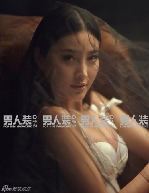 南笙妹妹變欲女惹爭議 圖揭女星重口味《男人裝》封面