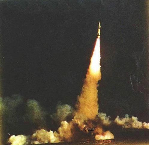 中國核潛艇曾向美軍開放 射潛射導彈震驚世界